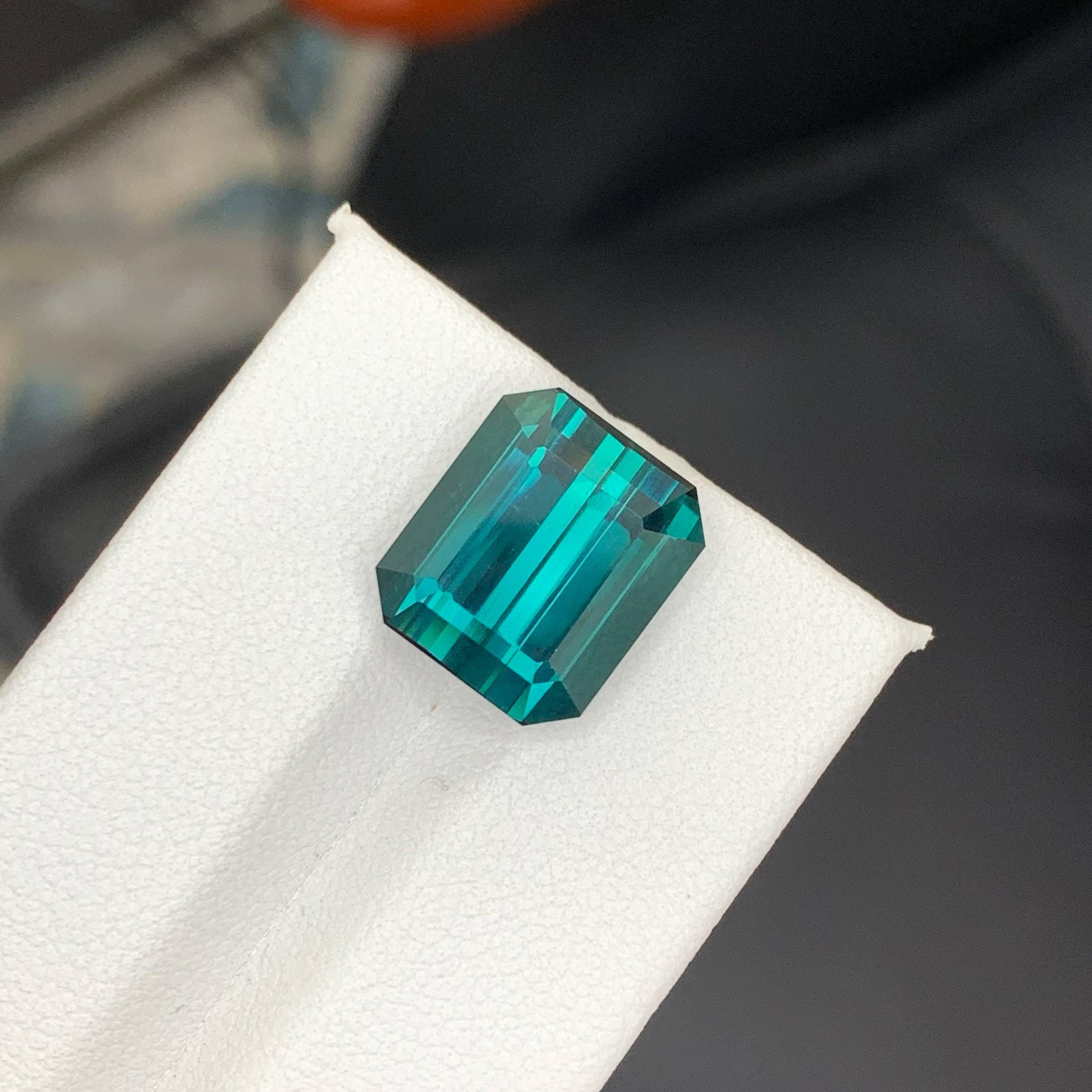 10.35 Karat Natürliche Lose Blaue Farbe Turmalin Smaragdschliff Afghanischer Edelstein (Moderne) im Angebot