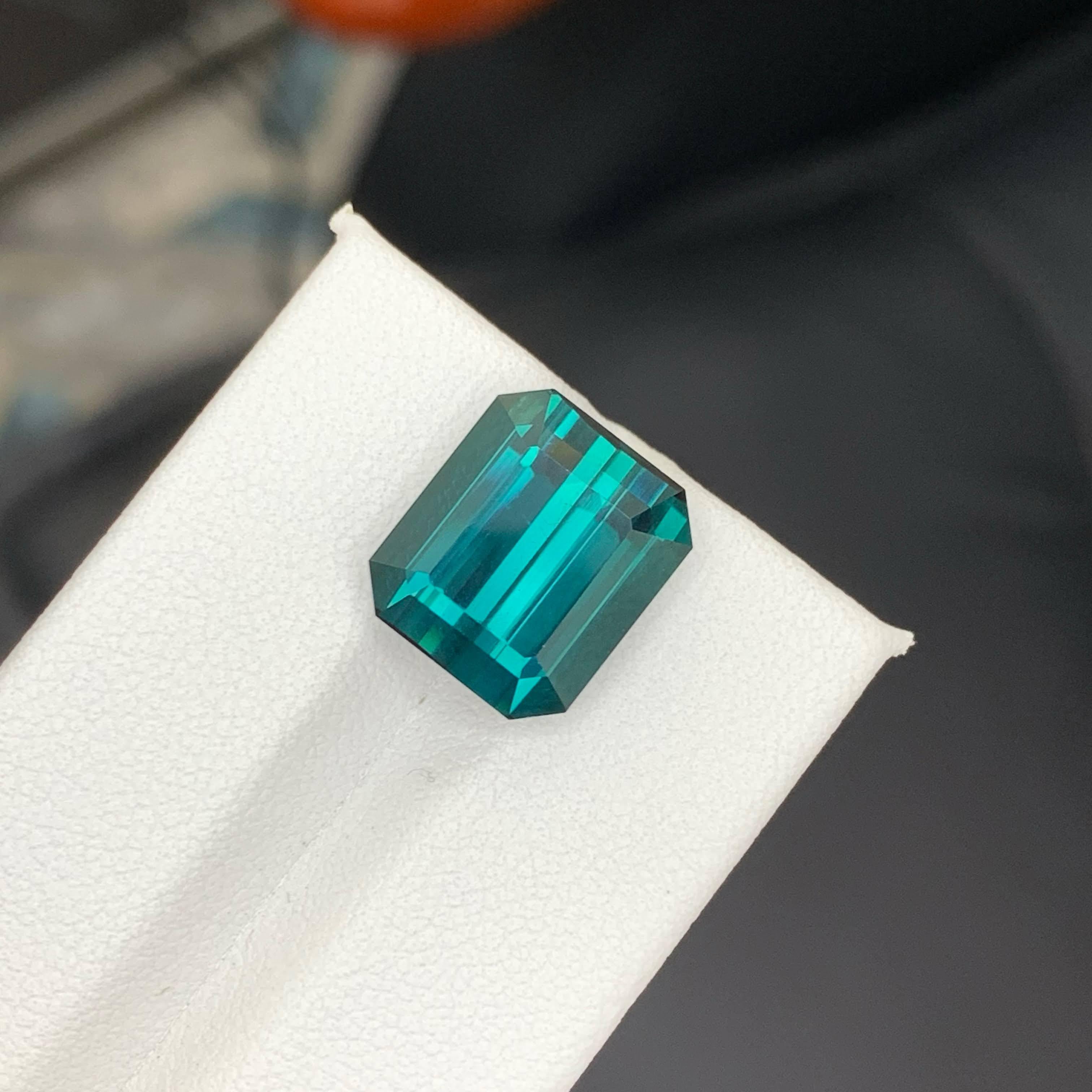 10.35 Karat Natürliche Lose Blaue Farbe Turmalin Smaragdschliff Afghanischer Edelstein im Angebot 1