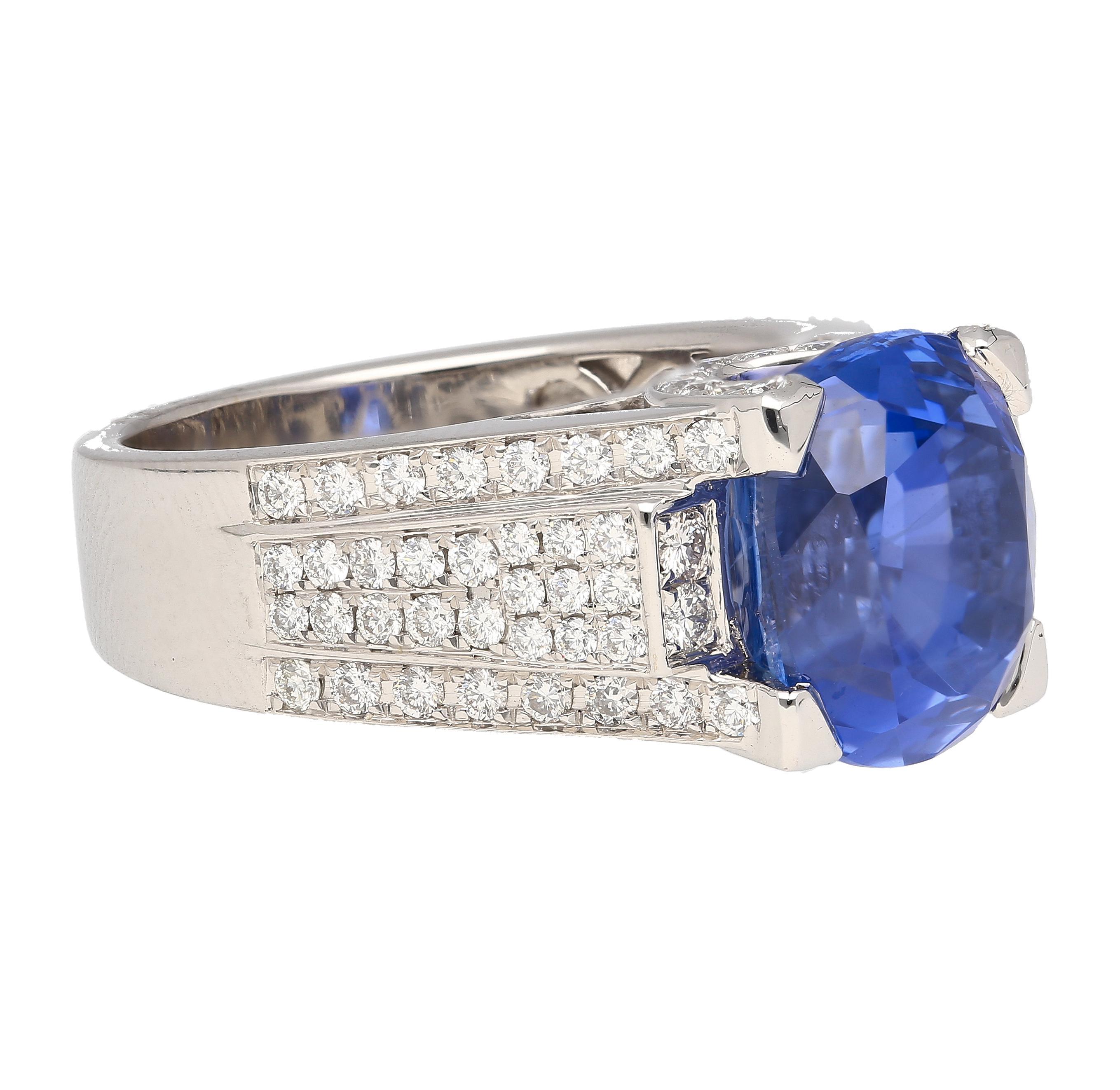 De las mujeres Anillo de diamantes y zafiro azul ovalado de Sri Lanka de 10,36 quilates sin calor en venta