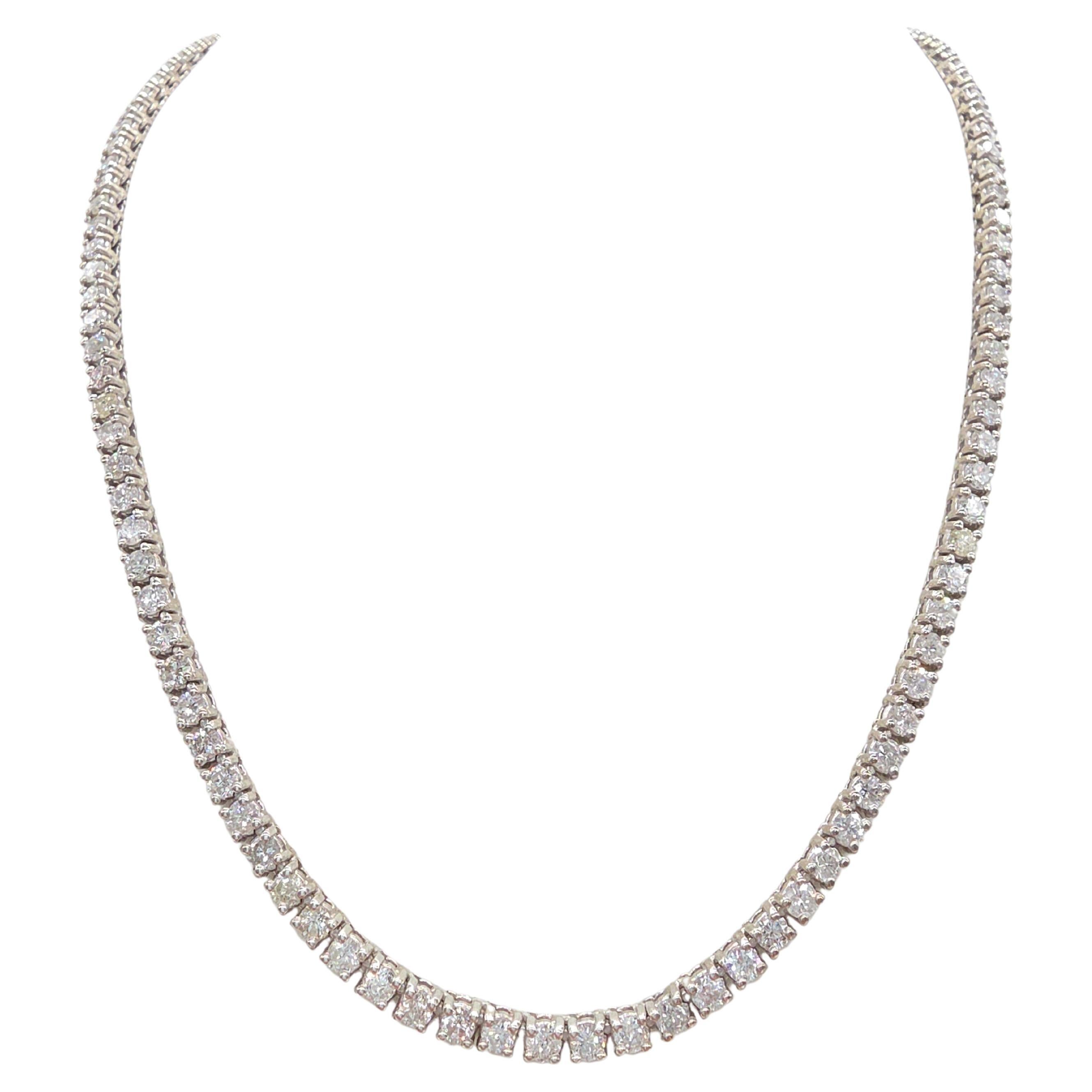 Collier de tennis en diamant naturel rond de 10,38 carats - A Silver, 16 pouces en vente