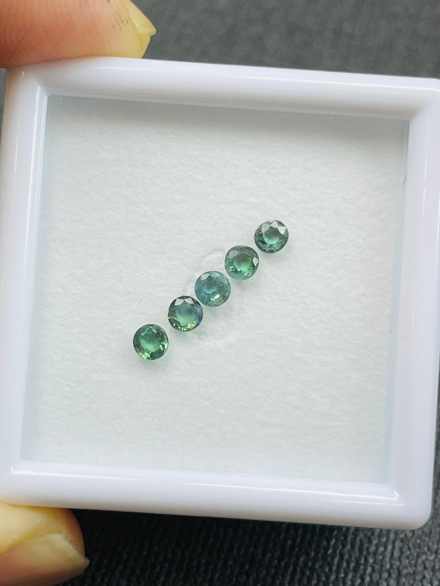 Gemma rara alessandrina naturale da 1,03 carati dal colore verde a quello rosato in vendita 1