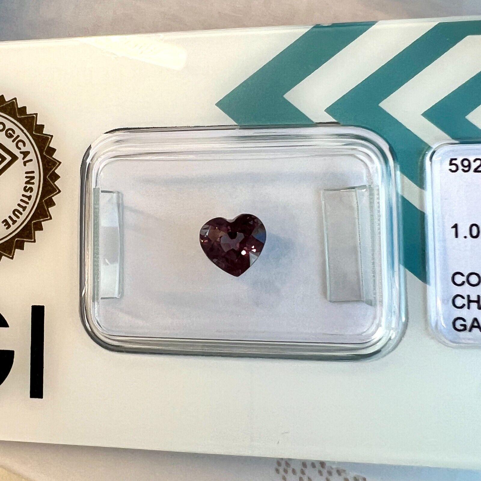 Pierre précieuse taille cœur certifiée IGI, grenat naturel à couleur changeante rose pourpre 1,03 carat en vente 2