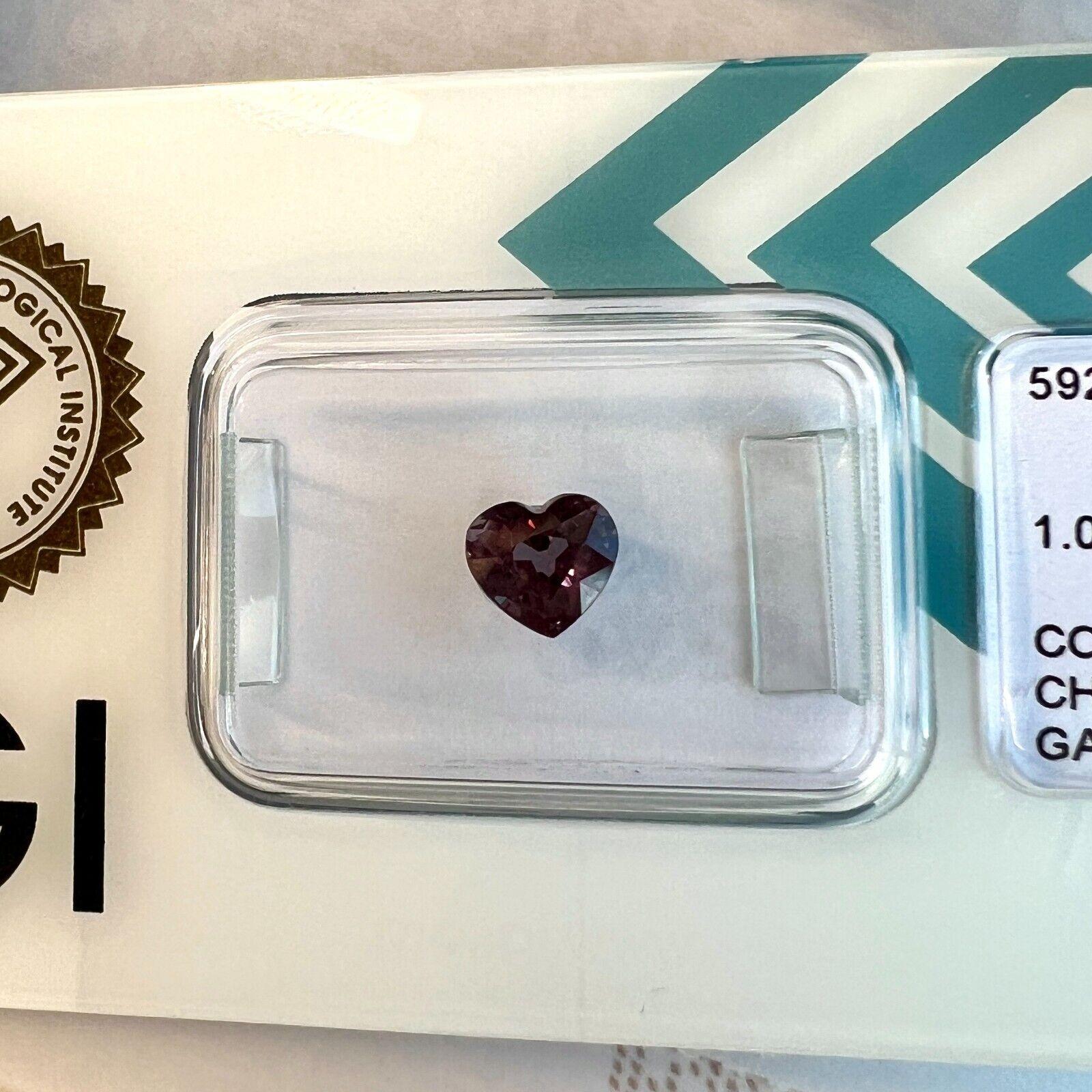 Pierre précieuse taille cœur certifiée IGI, grenat naturel à couleur changeante rose pourpre 1,03 carat en vente 4