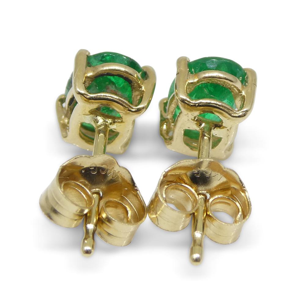 1,03ct Ovaler grüner kolumbianischer Smaragd Ohrstecker in 14k Gelbgold im Angebot 3