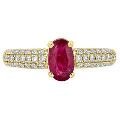 1,03 Karat Rubinring mit 0,37 Karat Diamanten in 14 Karat Gelbgold gefasst