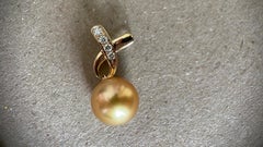 10.3mm AAA quality Golden South Sea Pearl Pendants in 18k solid gold
