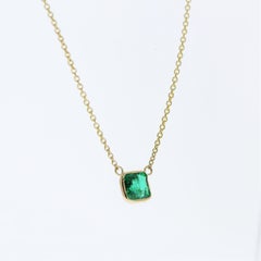 1.04 Carat Asscher Emerald Green Fashion Necklaces In 14k Yellow Gold