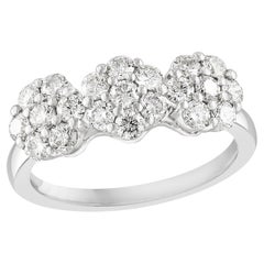 Anillo de diamantes flor talla brillante de 1,04 quilates en oro blanco de 14k