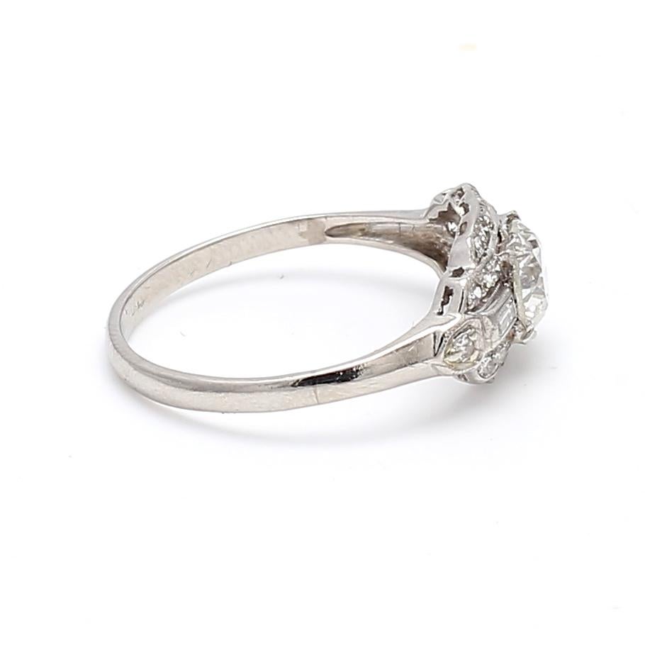 1.04 Carat Circular Brilliant Cut Shape I-VS2 Diamond Platinum Wedding Ring For Sale 3
