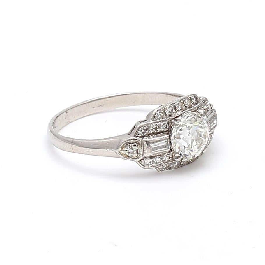 1.04 Carat Circular Brilliant Cut Shape I-VS2 Diamond Platinum Wedding Ring For Sale 4