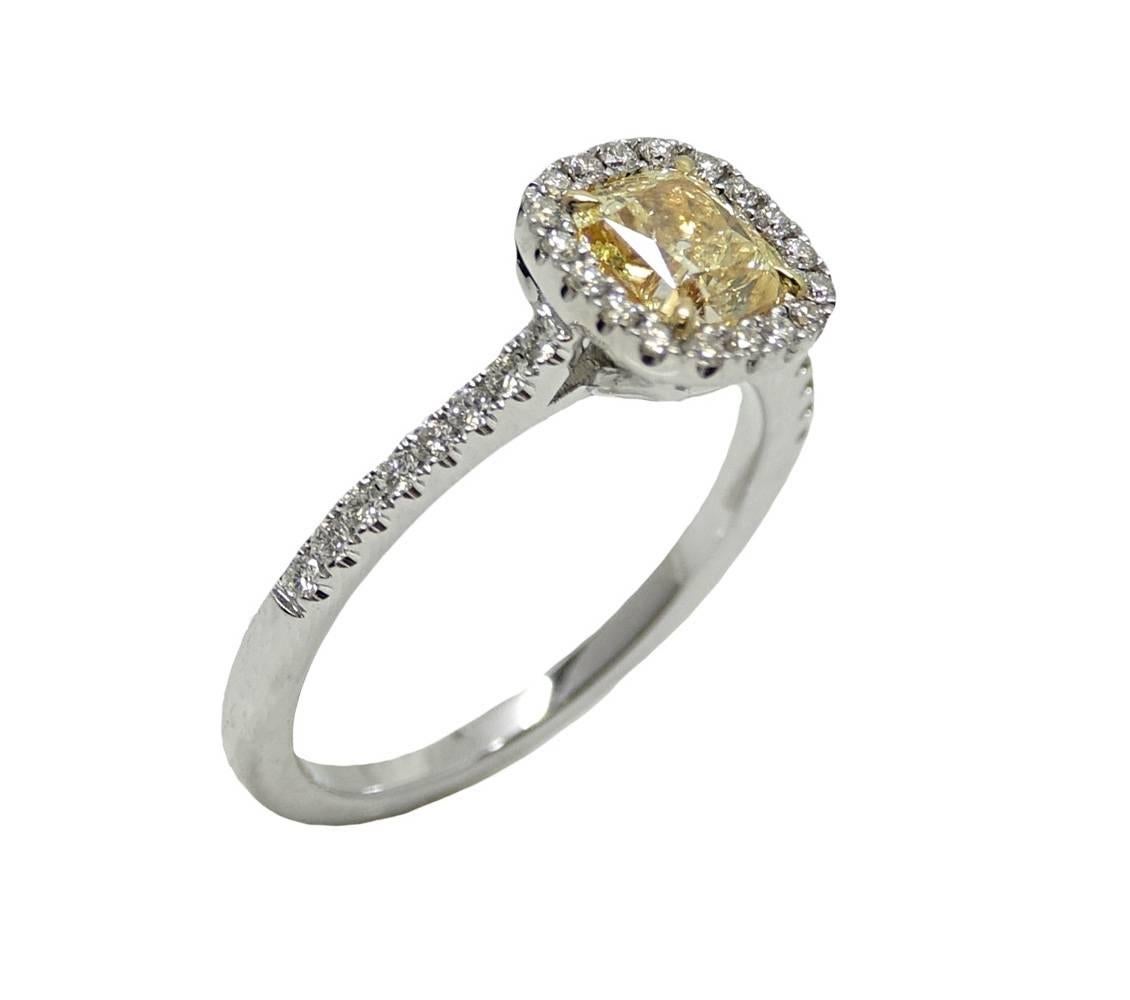 1.04 Carat Cushion Cut Yellow Diamond White Gold Ring In New Condition For Sale In Naples, FL