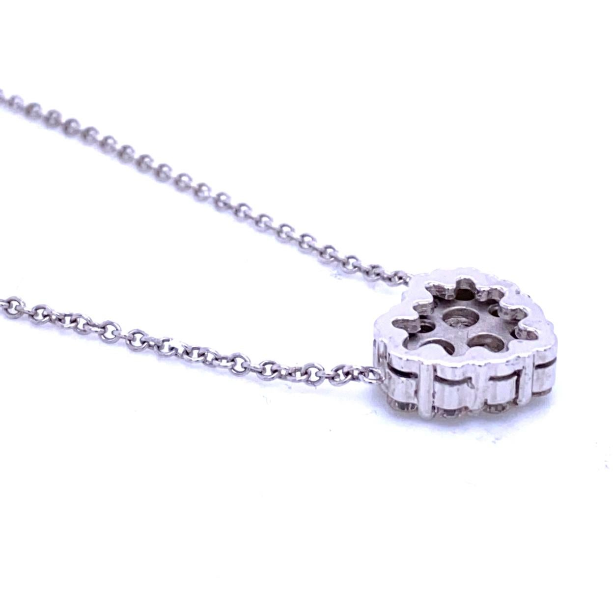 Round Cut 1.04 Carat Diamond 14 Karat Gold Hearts Boundless Set Pendant Necklace For Sale