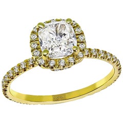 Anillo de compromiso de oro con diamantes de 1,04 quilates