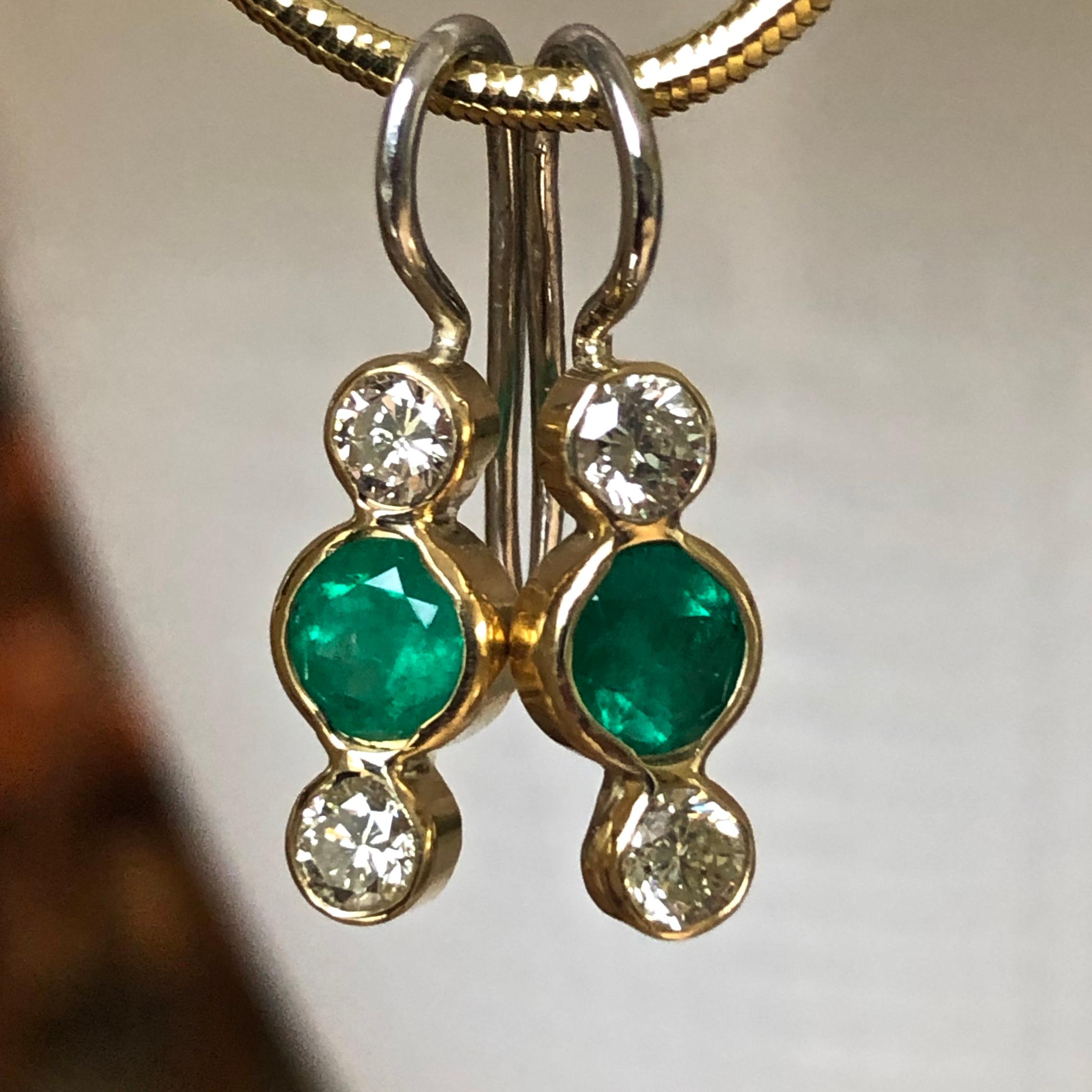 Art Deco Emerald Diamond Gold 18 Karat & Platinum Dangle Earrings