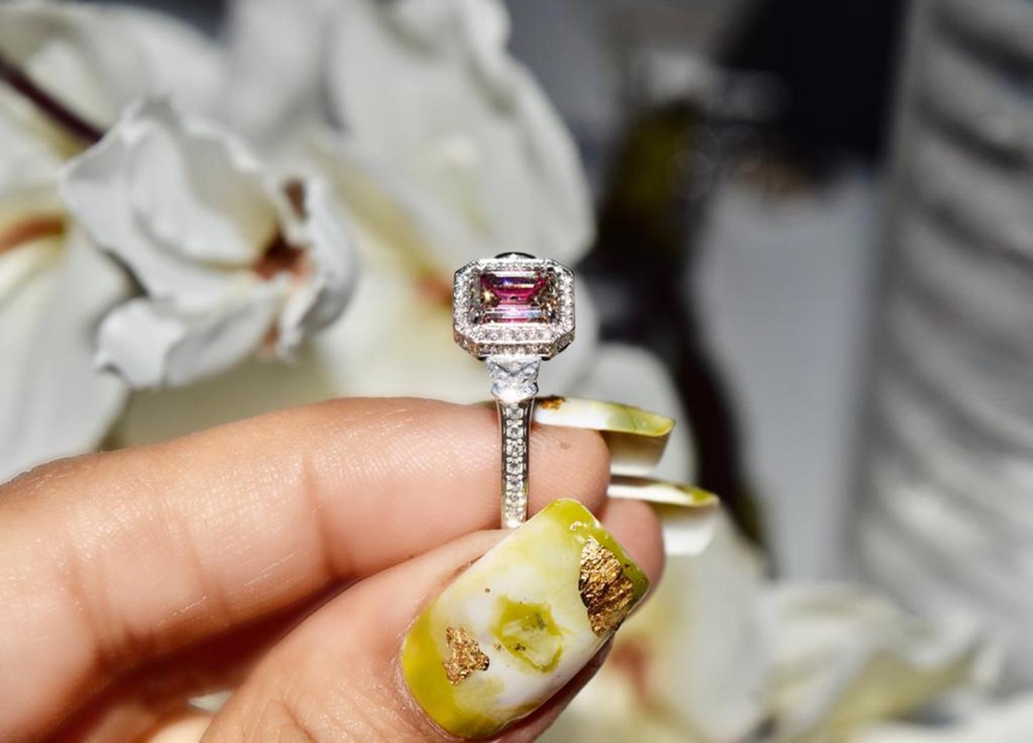 1.04 Carat Fancy Brownish Pink VS2 Clarity Diamond For Sale 4