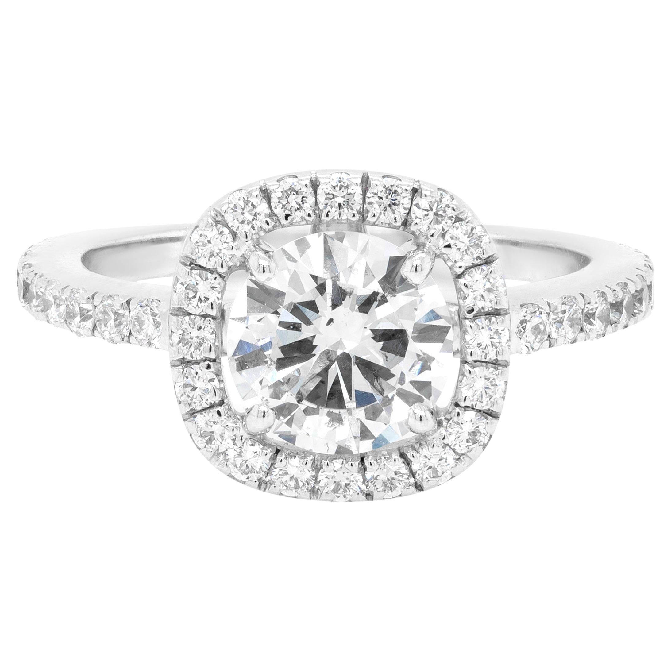 1.04 Carat H SI1 Diamond 18 Carat White Gold Halo Engagement Ring For Sale