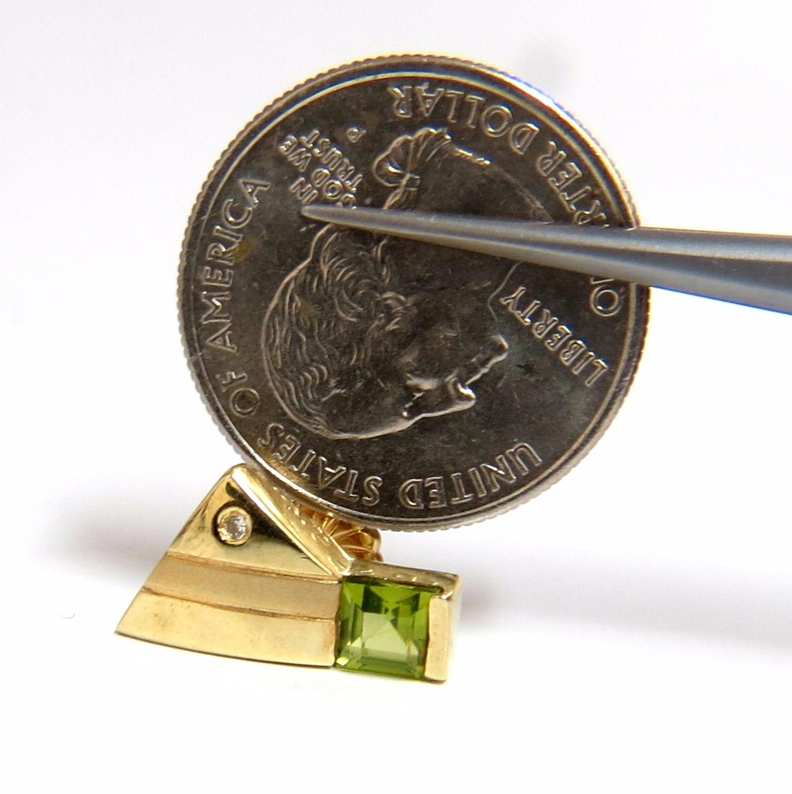 1.04 Carat Natural Asscher Cut Peridot Diamonds Modern Earrings 14 Karat In New Condition In New York, NY