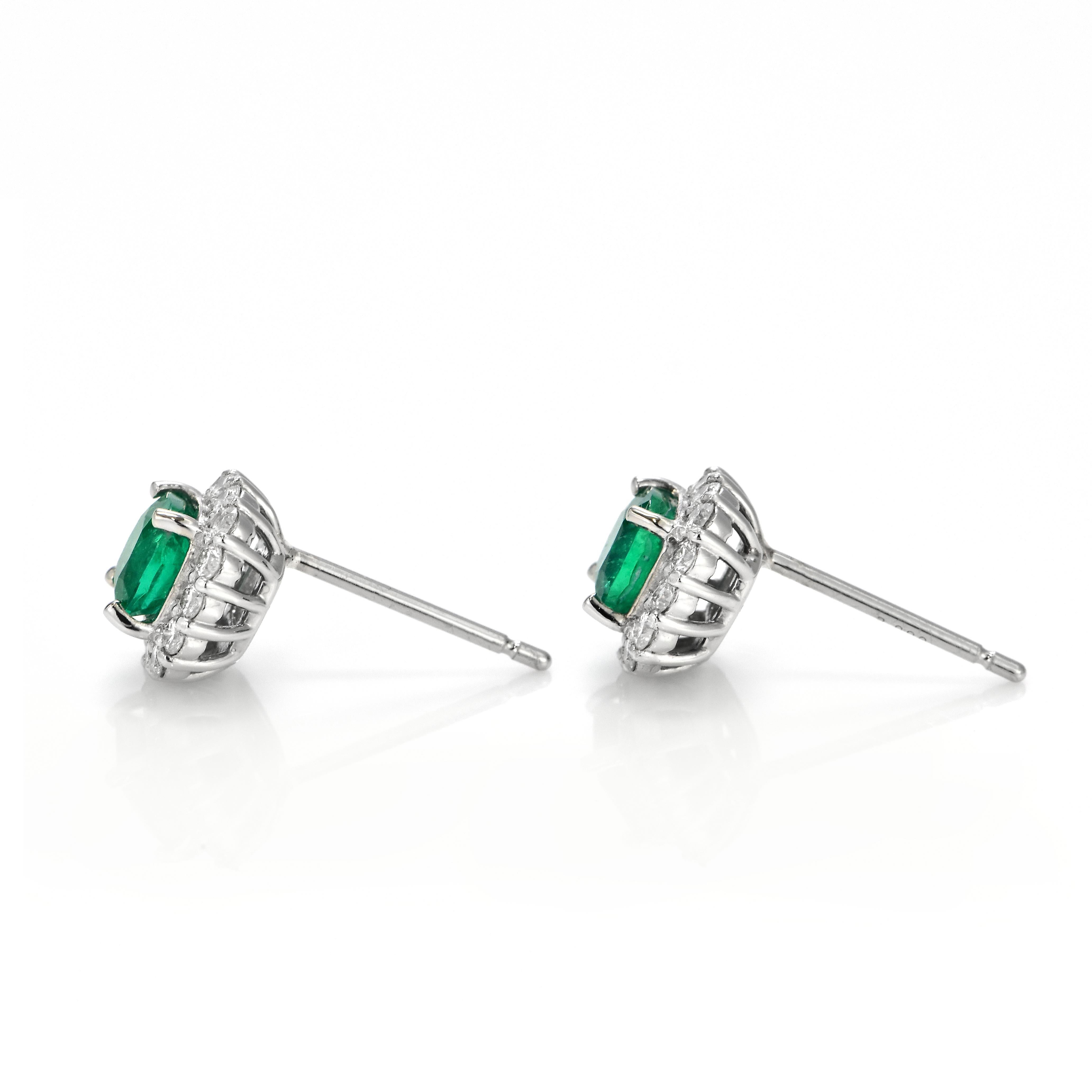 1.04 Carat Natural Colombian Emerald & Diamond Pierced Earrings Made in Platinum For Sale 1