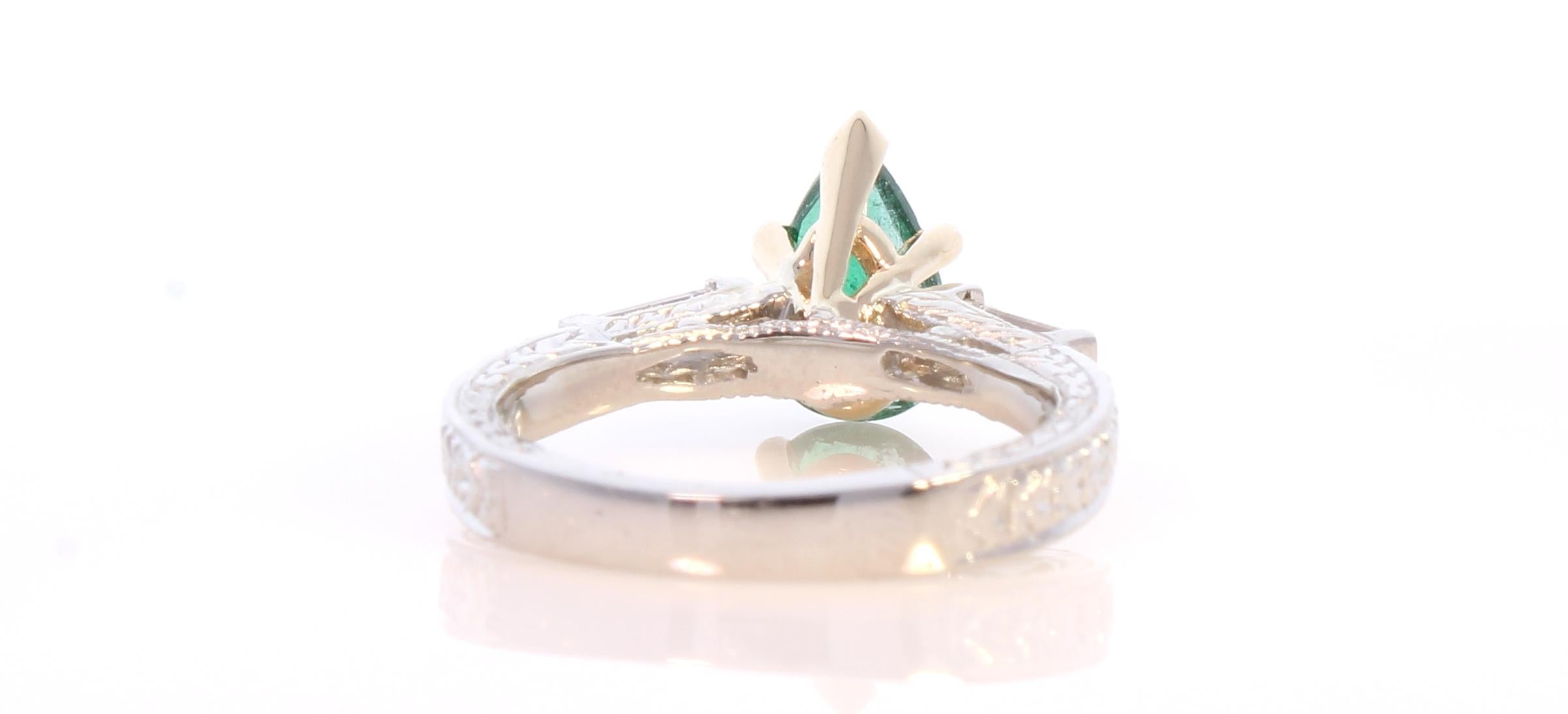 1.04 Carat Pear Shape Green Emerald and Diamond Cocktail Ring in 18 Karat Gold In New Condition In Chicago, IL
