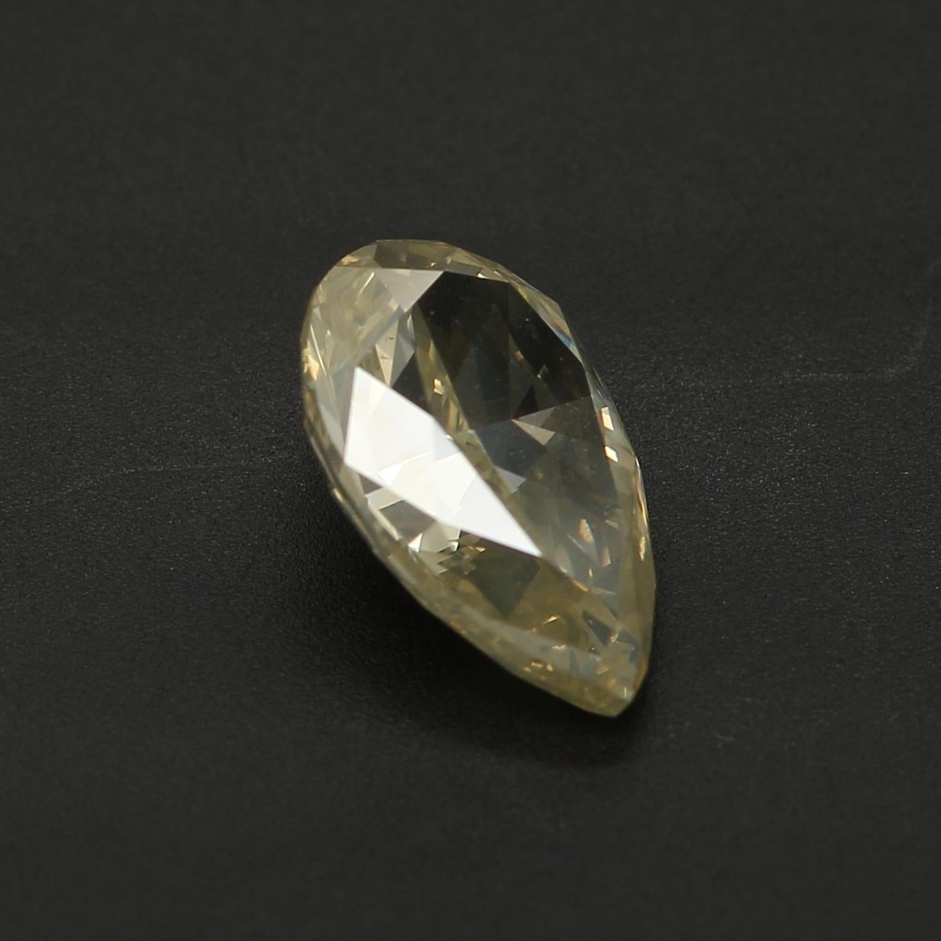 Women's or Men's 1.04 Carat Pear Shaped Diamond SI Clarity IGI Certified For Sale