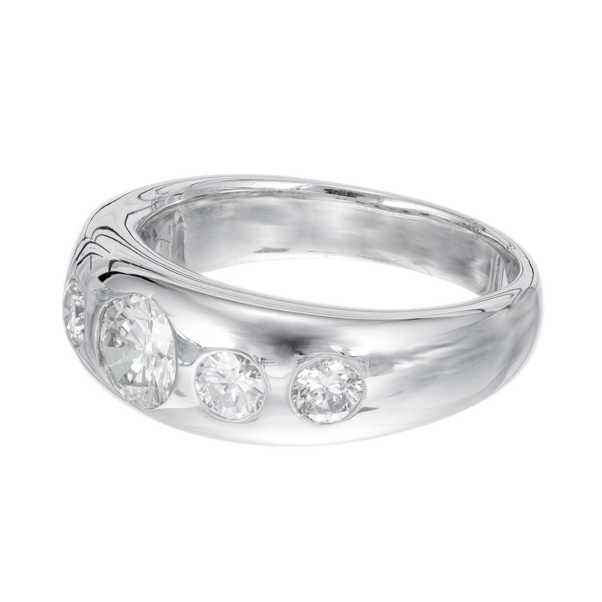 1.04 Carat Round Diamond Platinum Gypsy Style Band Ring For Sale 1