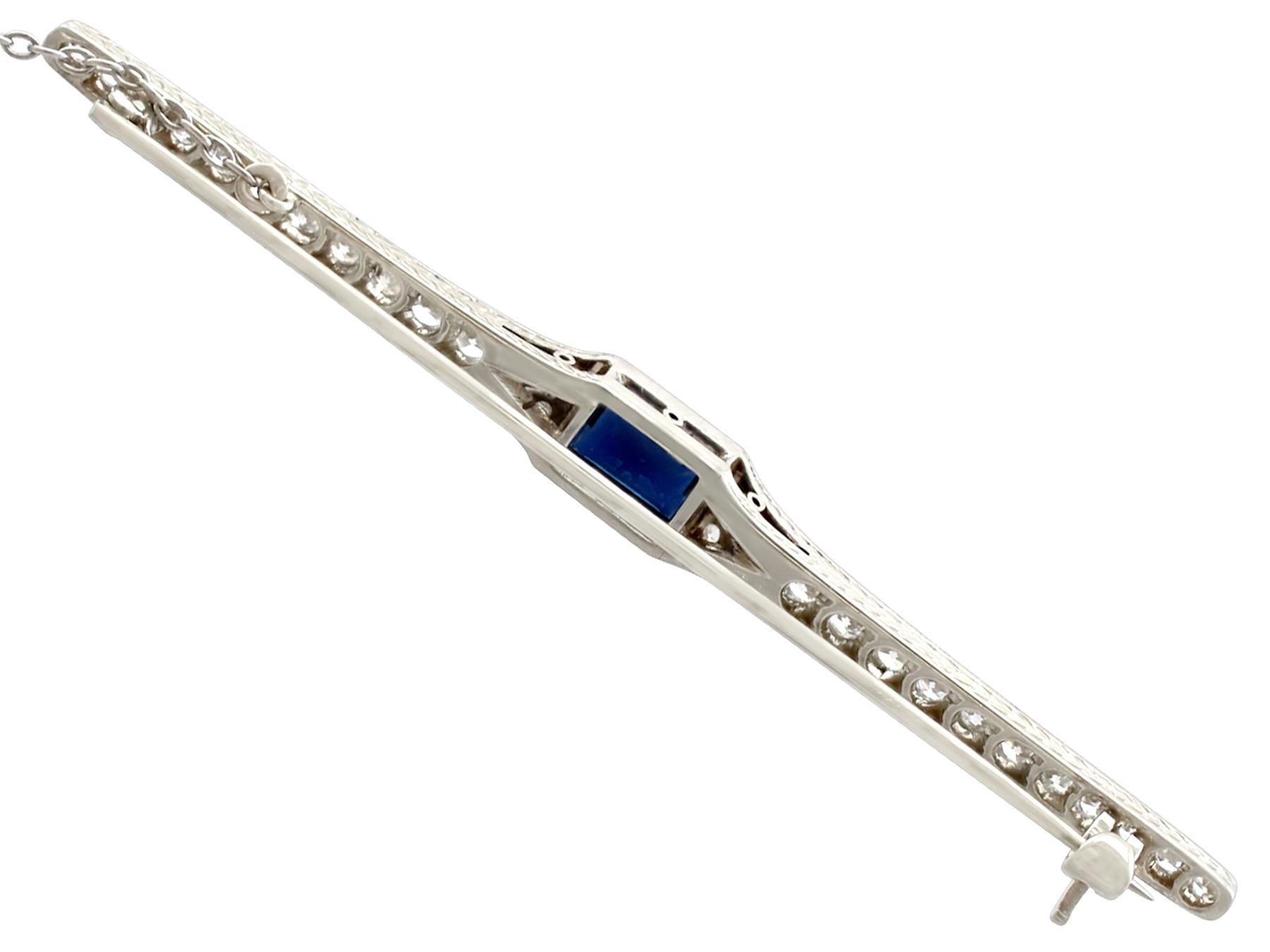 1.04 Carat Sapphire and 1.20 Carat Diamond White Gold and Platinum Bar Brooch In Excellent Condition In Jesmond, Newcastle Upon Tyne