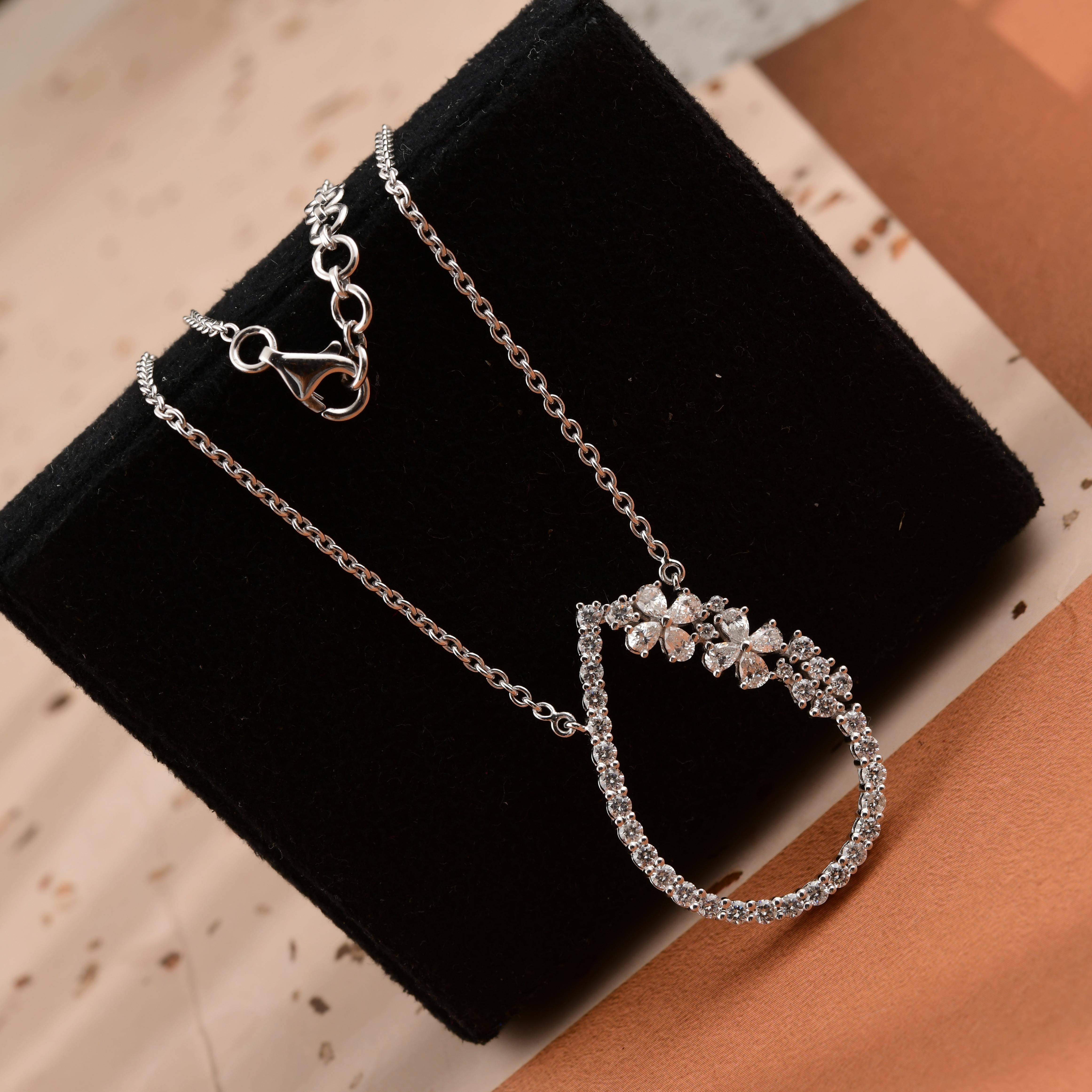 Moderno 1,04 Carati SI Chiarezza HI Colore Collana con ciondolo a pera in oro bianco 18 carati in vendita