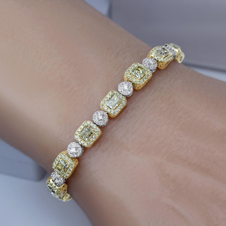 Women's 10.4 Carat Total Weight Cushion Cut Yellow & White Diamond Bracelet in 18k Gold For Sale