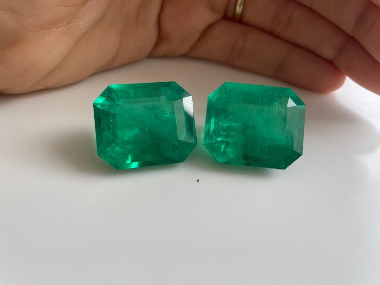 Paire de taille octogonale colombienne 104 carats Unisexe en vente