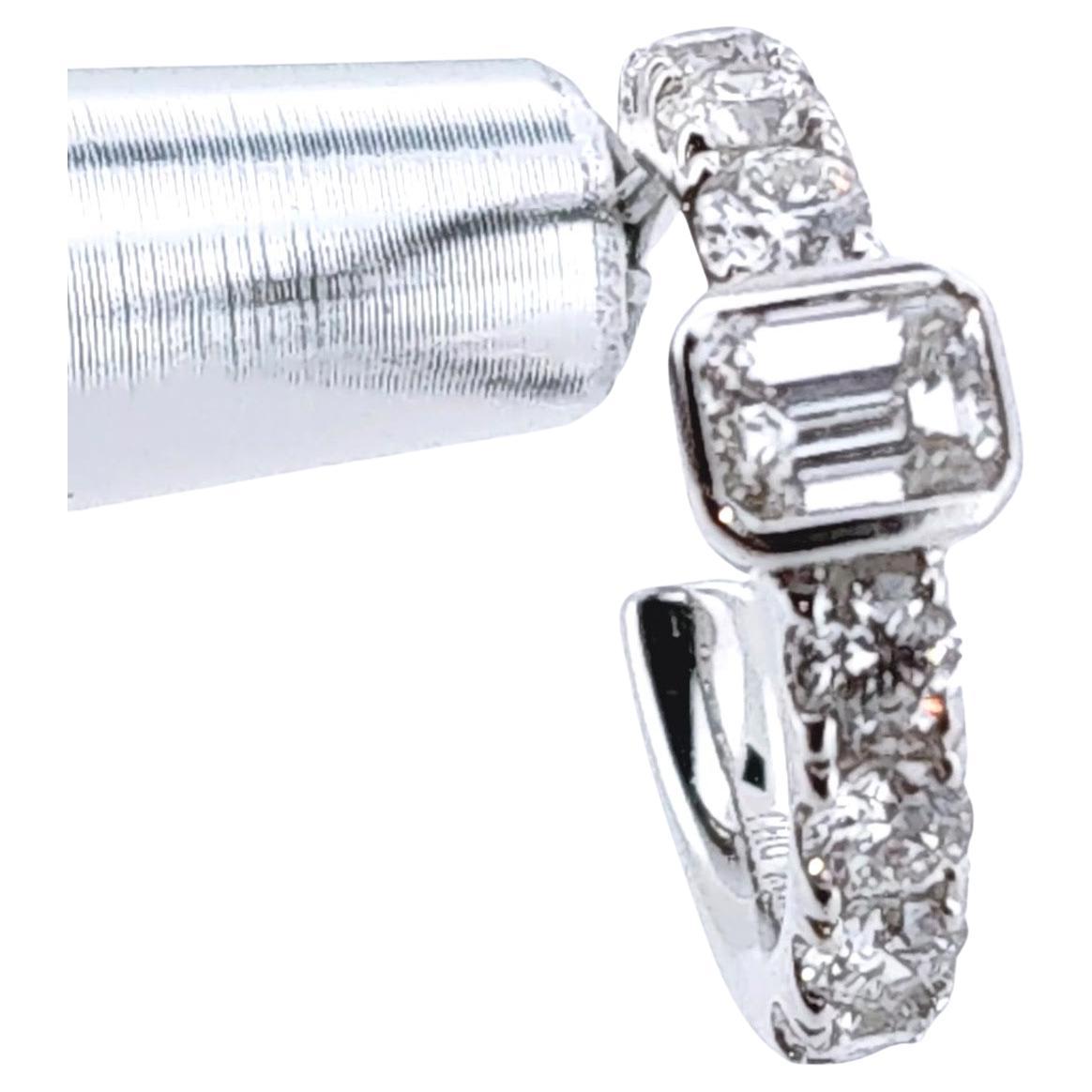 1,04 Karat natürliche Diamanten Runder Ring mit Smaragdschliff Ohrringe aus 18k Weißgold im Angebot