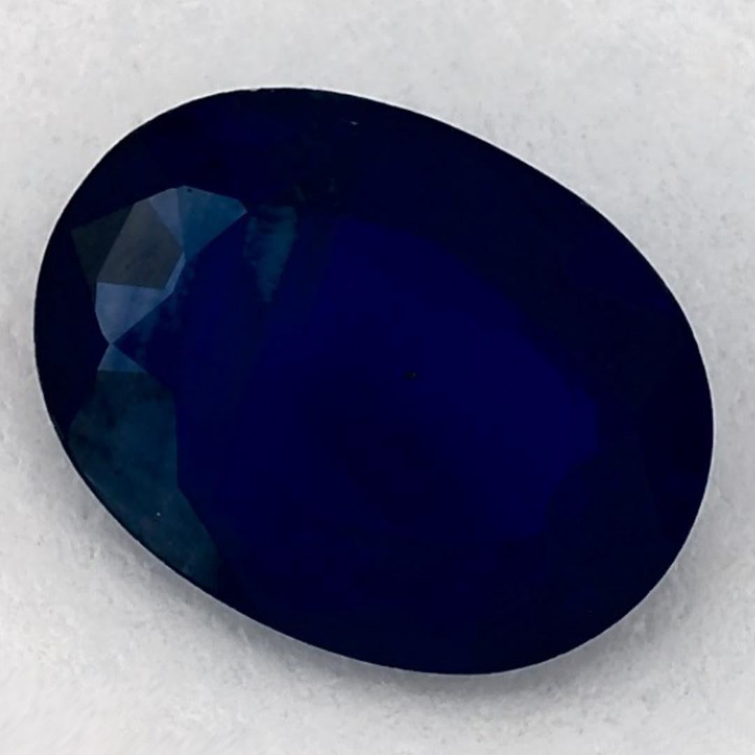 Ce saphir bleu naturel offre élégance et sophistication. Avec sa riche saturation de couleurs et sa coupe précise, il constitue la pièce maîtresse parfaite pour une bague de fiançailles ou une conception de bijoux de luxe.

Ce saphir provient du Sri
