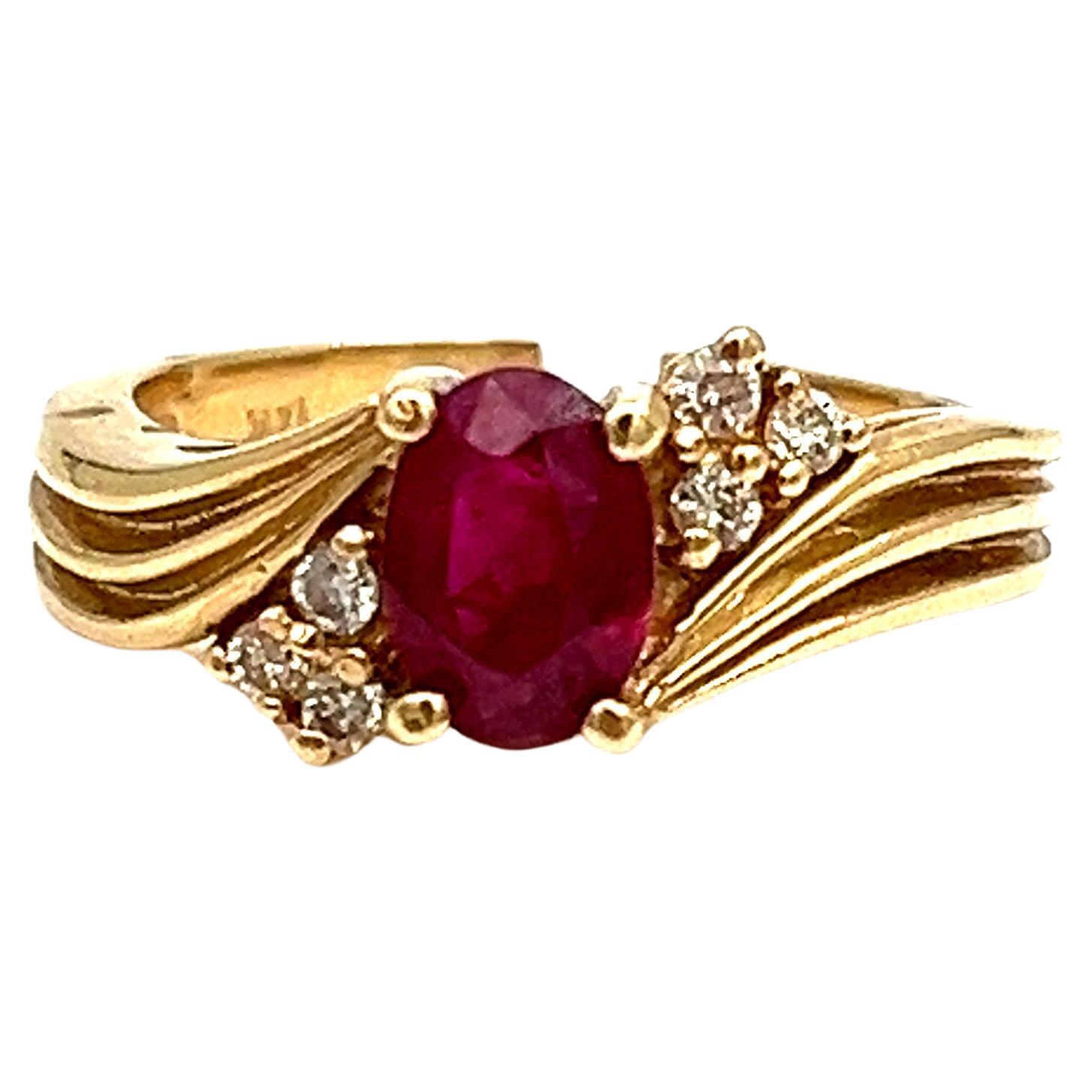 1.04 ct Red Ruby & Diamond Ring For Sale