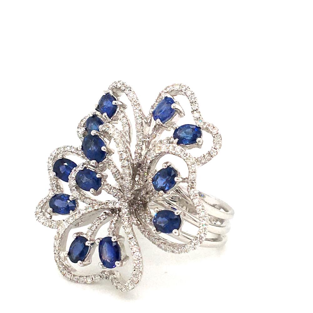 1.04 Diamond and 3.28 Blue Sapphire White Gold Flower Ring With Box For Sale 1