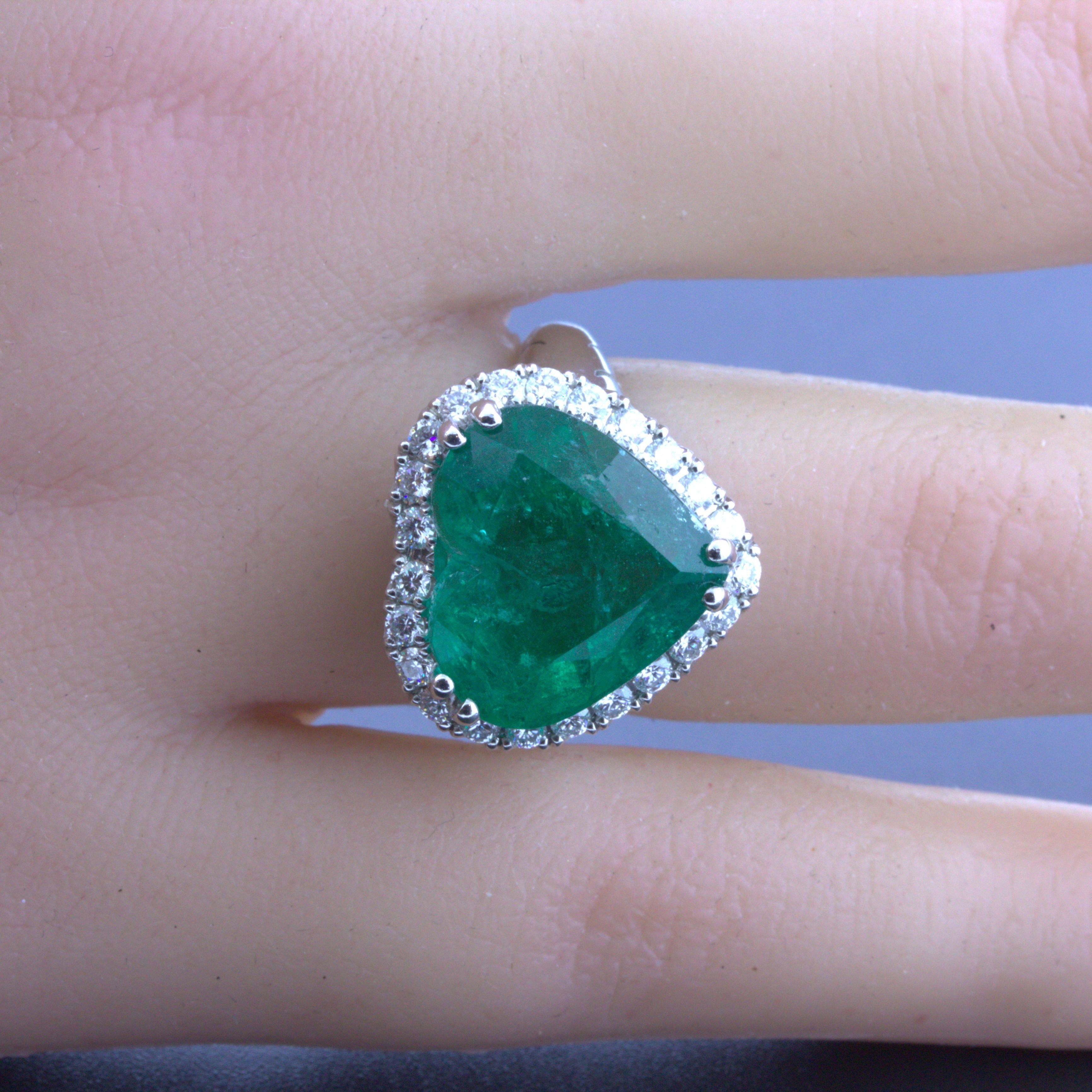 10.40 Carat Colombian Emerald Heart-Shape Diamond Platinum Ring, AGL Certified In New Condition For Sale In Beverly Hills, CA
