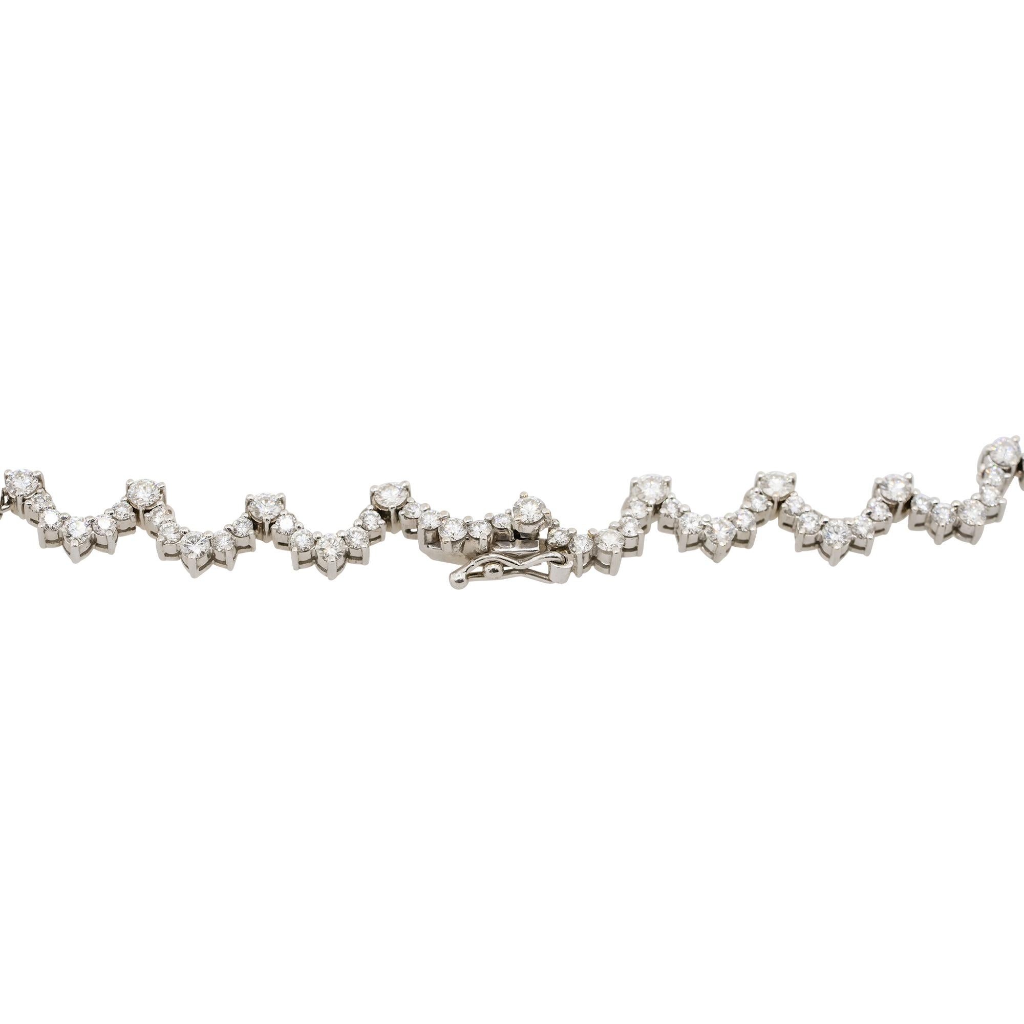 Women's 10.40 Carat Diamond Scalloped Necklace 14 Karat in Stock For Sale