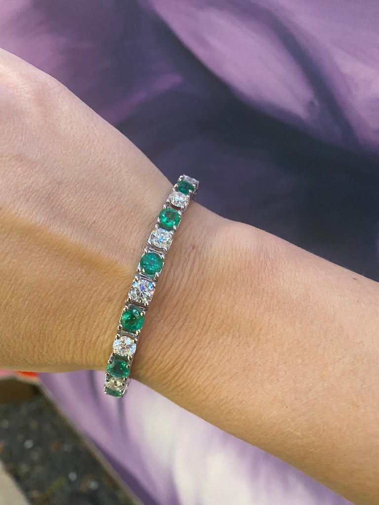 10.40 Carat Emerald & 8.50 Carat Diamond Tennis Bracelet, 14k White Gold For Sale 4