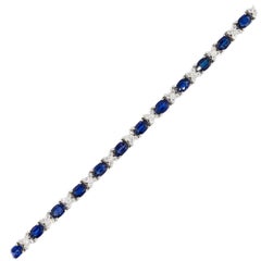 10,40 Karat ovaler Saphir gerades Armband mit Diamanten 18 Karat auf Lager
