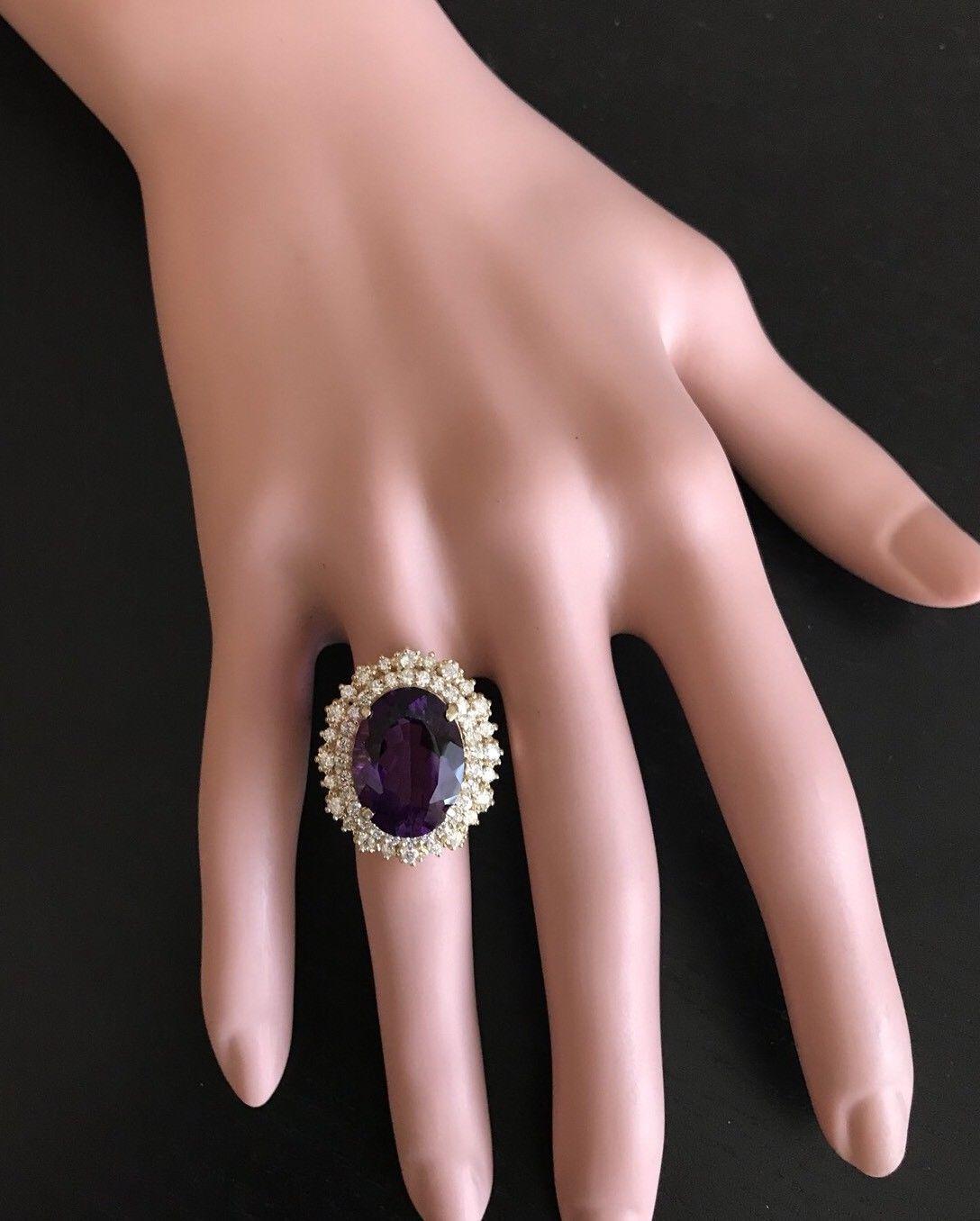 10.40 Carat Natural Impressive Amethyst and Diamond 14 Karat Yellow Gold Ring In New Condition For Sale In Los Angeles, CA