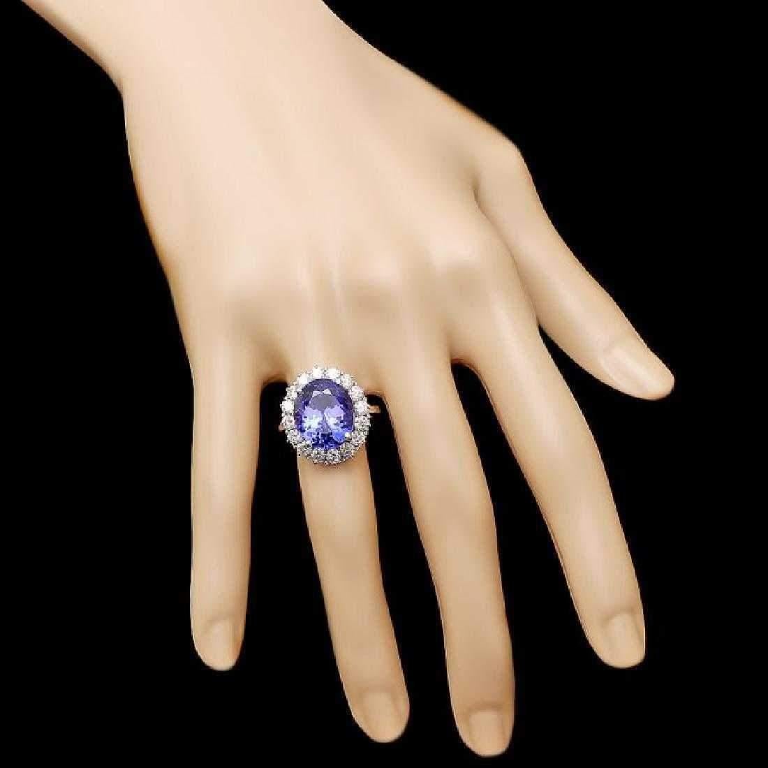 Round Cut 10.40 Carat Natural Very Nice Looking Tanzanite and Diamond 14 Karat Solid White For Sale