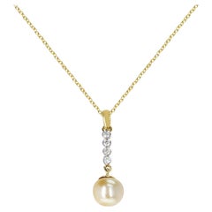 10,40 Ct. Ciondolo con perla dei mari del sud e 0,25 diamanti, oro 14K