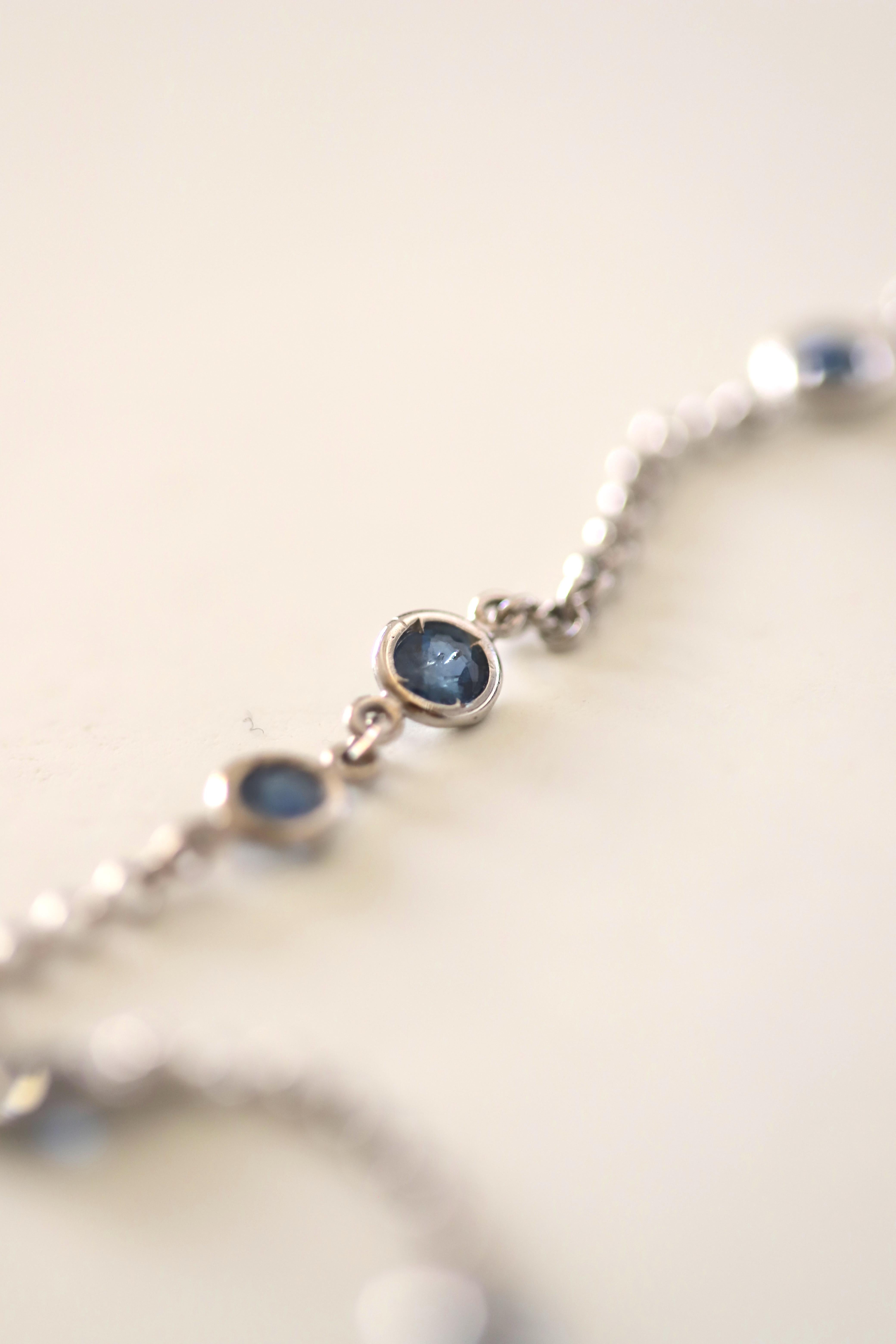 10.40 Karats Sapphires 18 Karats White Gold Blue Sautoir Long Chain Necklace For Sale 3