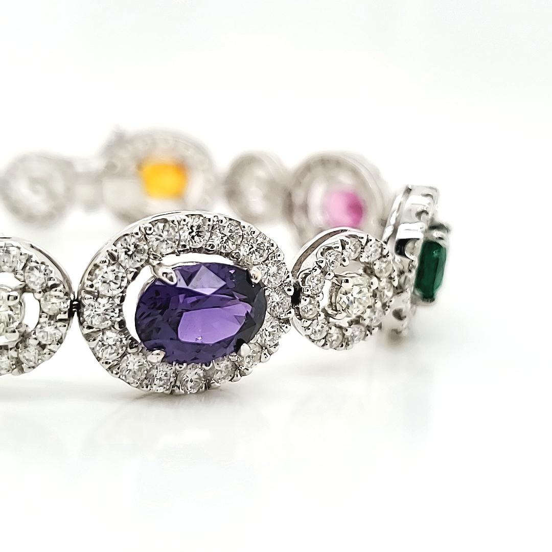 Brazalete de oro con zafiro, esmeralda y diamantes de 10,41 quilates certificados GRS sin calor en venta 5