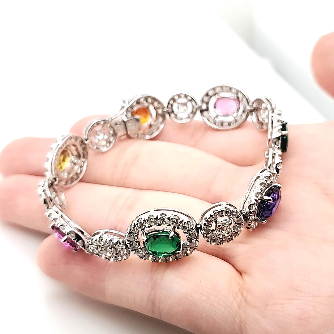 Brazalete de oro con zafiro, esmeralda y diamantes de 10,41 quilates certificados GRS sin calor en venta 7