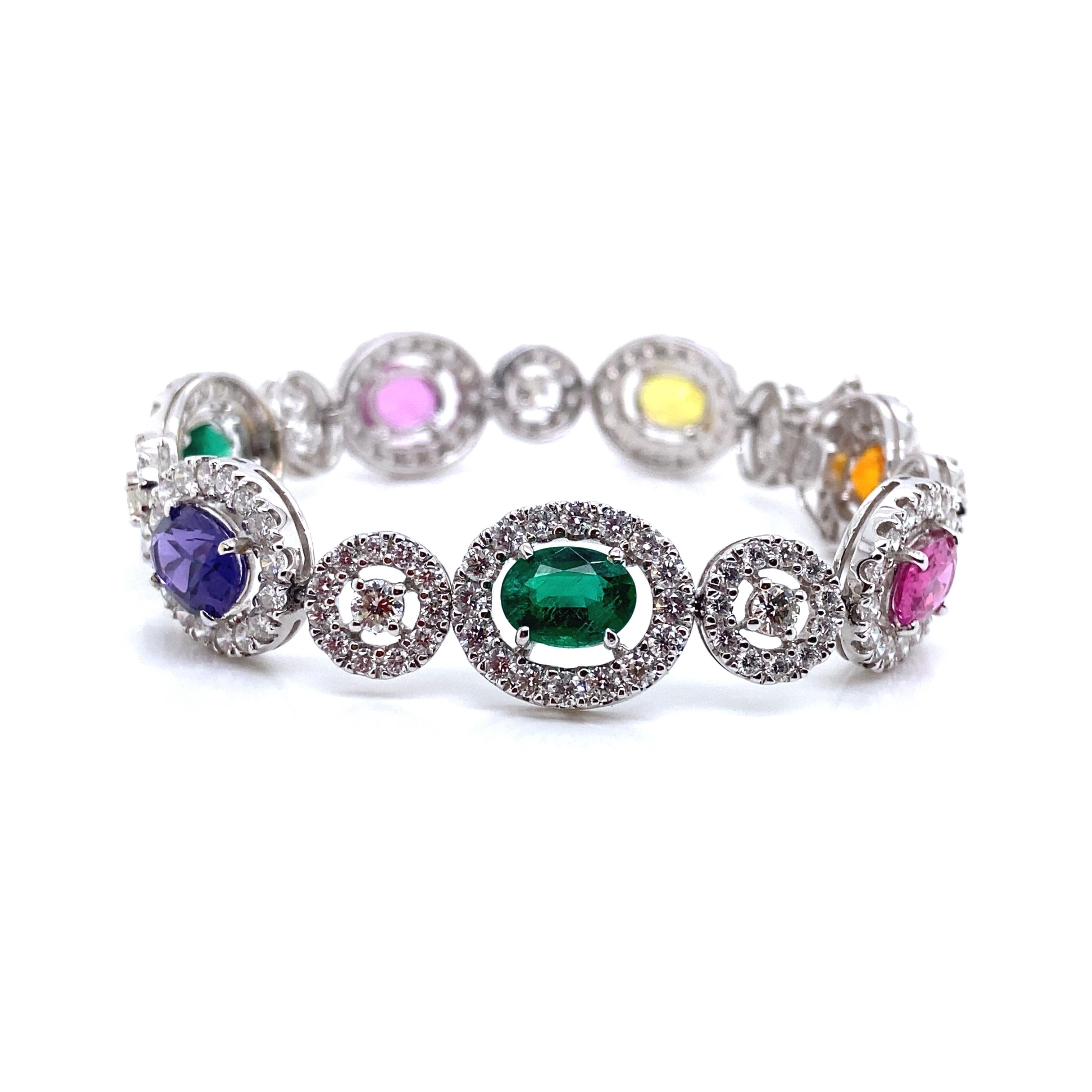 Modern 10.41 Carat GRS Certified No Heat Sapphire, Emerald, and Diamond Gold Bracelet  For Sale