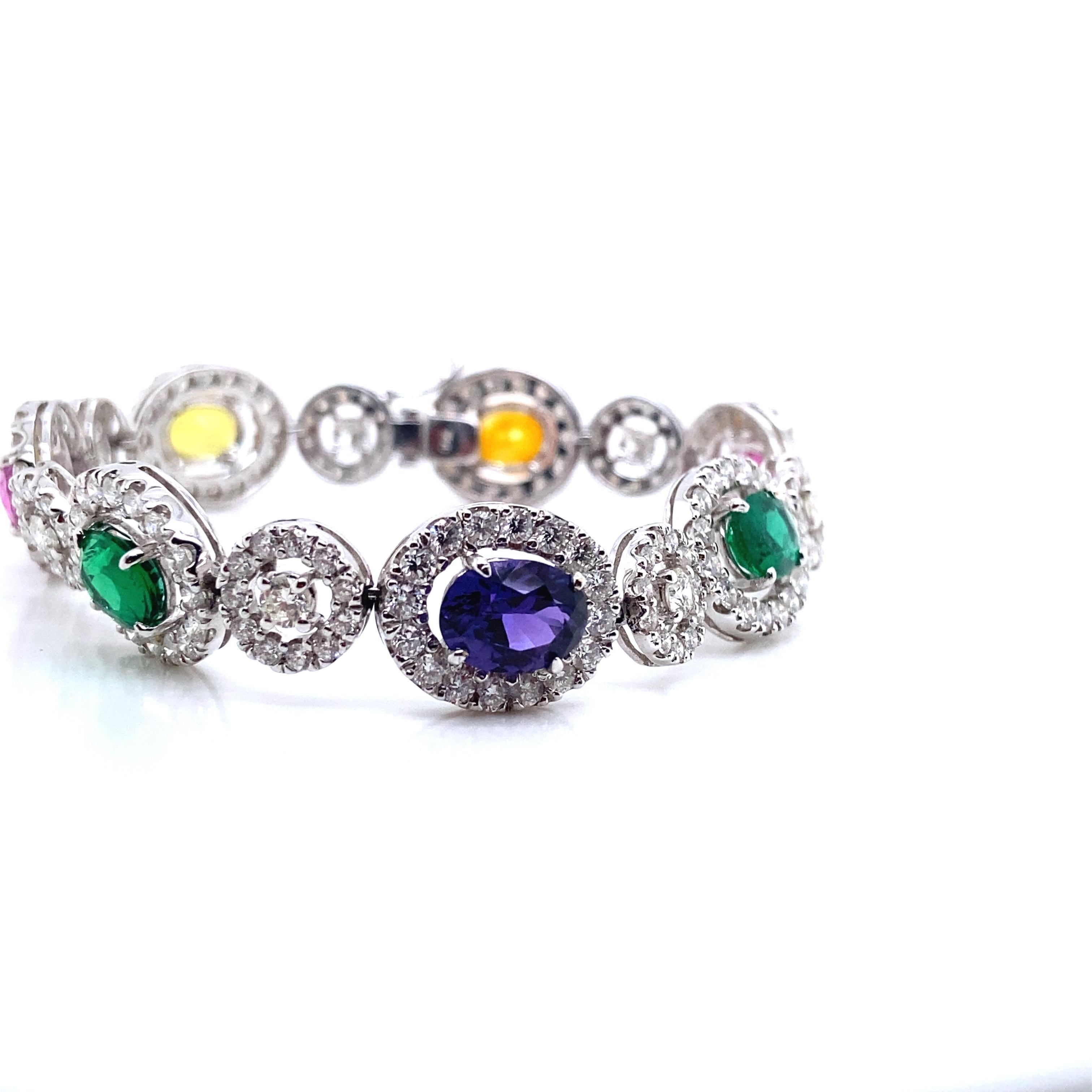 Mixed Cut 10.41 Carat GRS Certified No Heat Sapphire, Emerald, and Diamond Gold Bracelet  For Sale