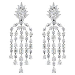 Boucles d'oreilles en forme de lustre « Cascade florale » en diamants de 10,41 carats à taille mixte, en or blanc 18 carats