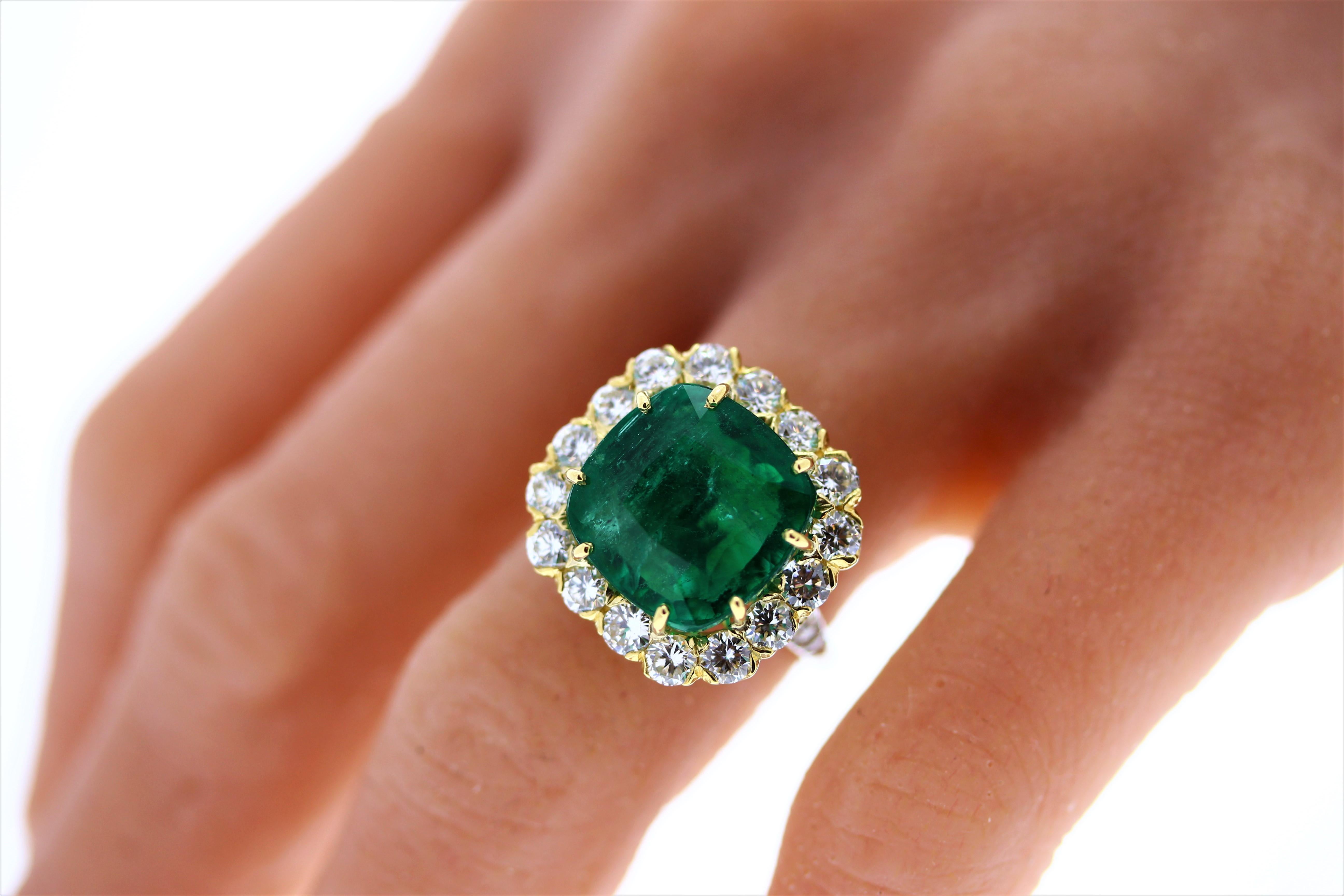Contemporary 10.41ct Green Emerald and 1.60ctw Diamond Ring in 18K White Gold & Yellow Gold For Sale