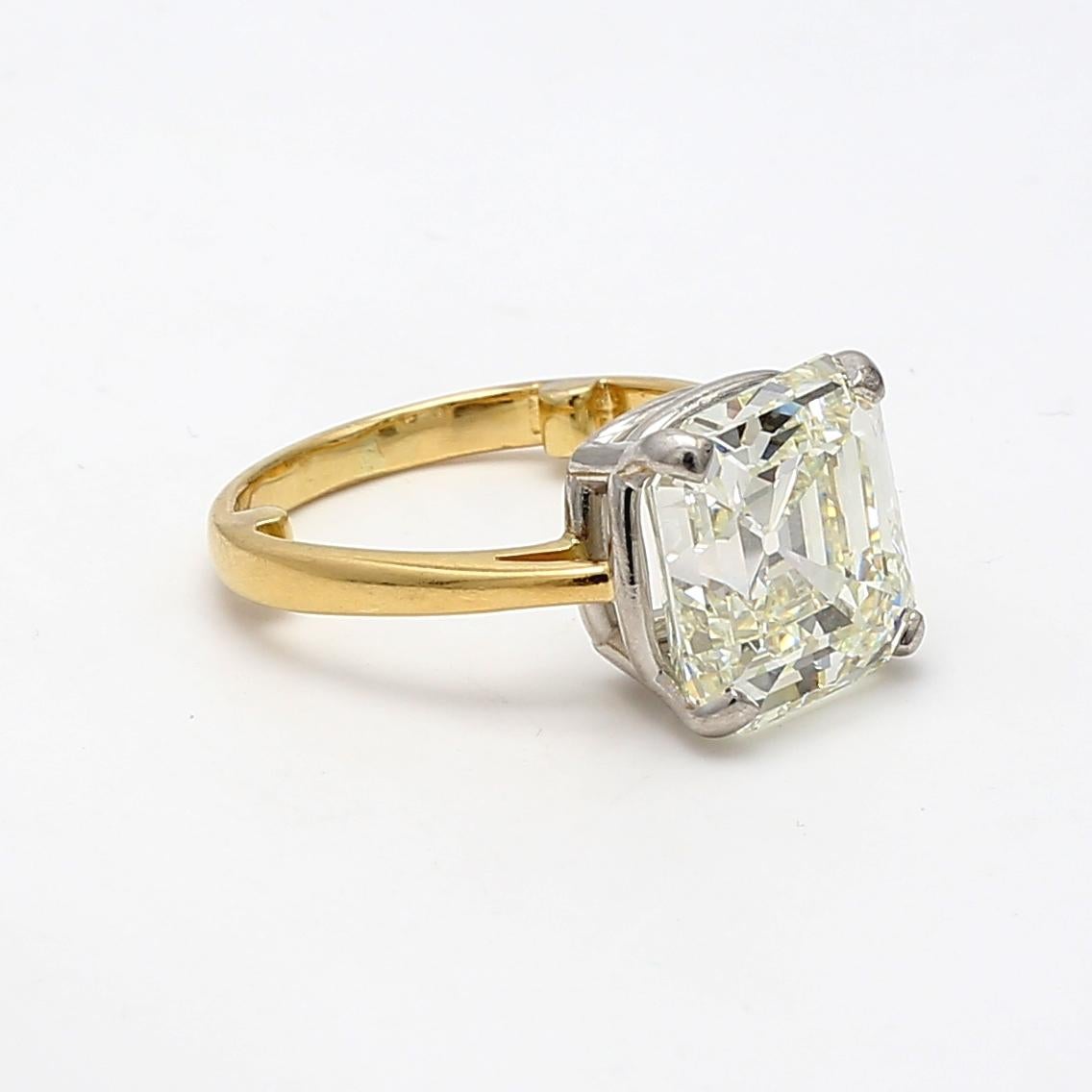 10,42 Carati Taglio Asscher L VS1 Diamante 18K YG e Anello Nuziale in Platino In condizioni buone in vendita a New York, NY