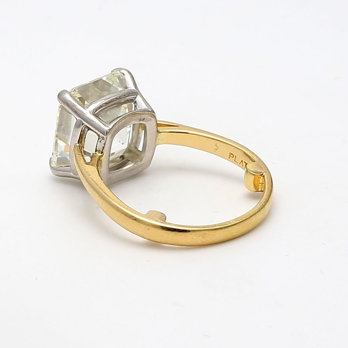 10,42 Carati Taglio Asscher L VS1 Diamante 18K YG e Anello Nuziale in Platino in vendita 2