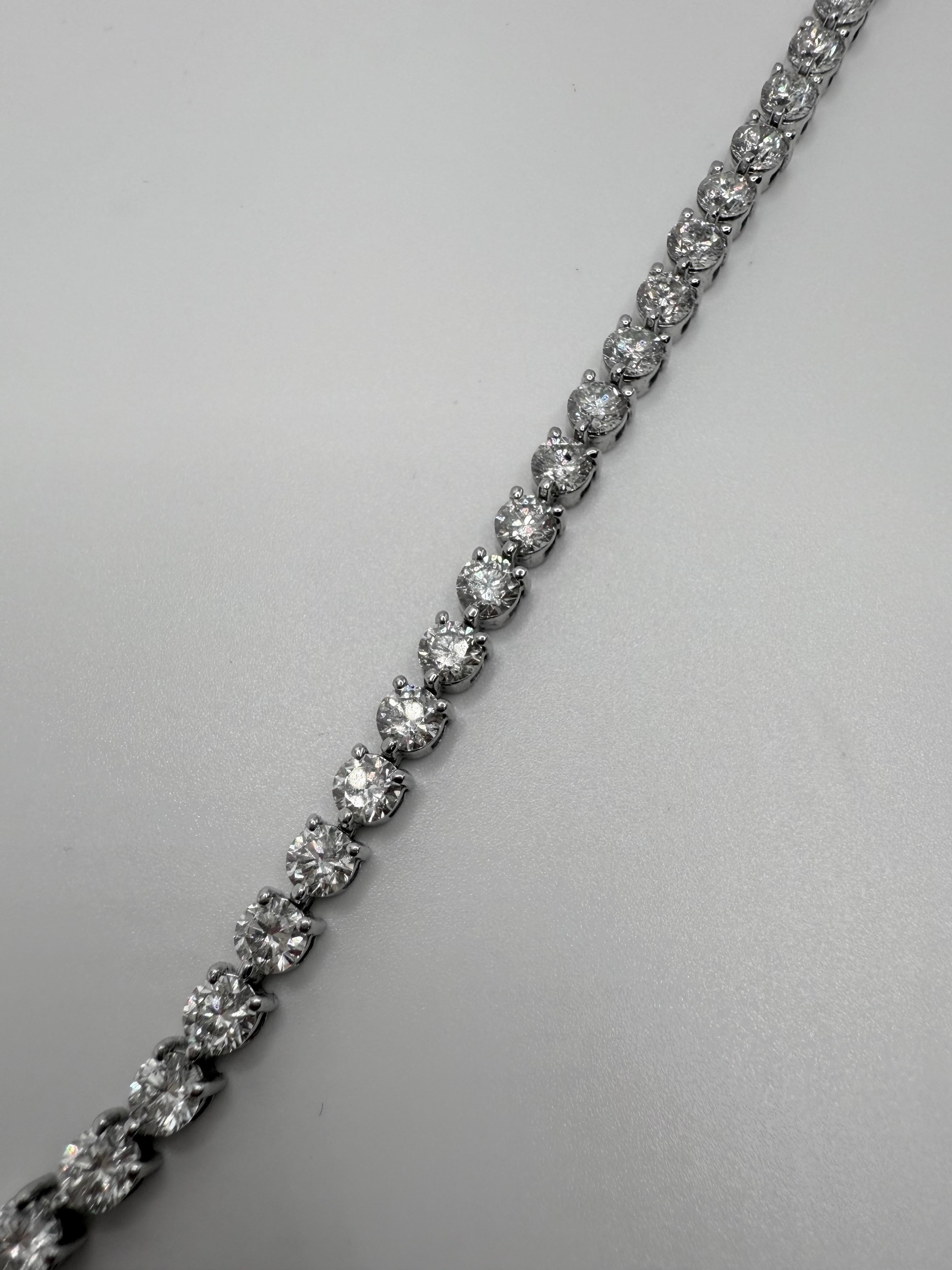 Pulsera de tenis con diamantes redondos de 10,42 quilates y engaste de 3 garras en Nuevo estado para la venta en Los Angeles, CA